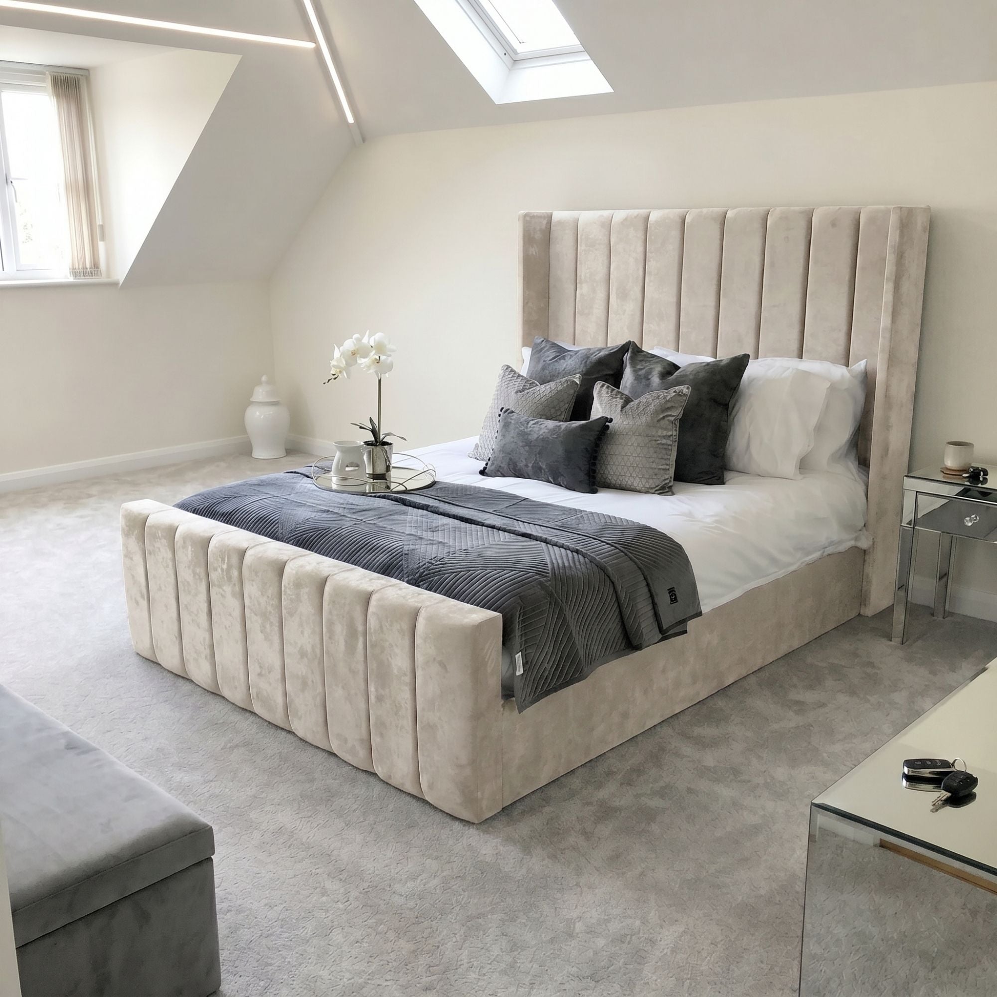 Harlington Wingback Vertical Panel Bed Frame - Image 6