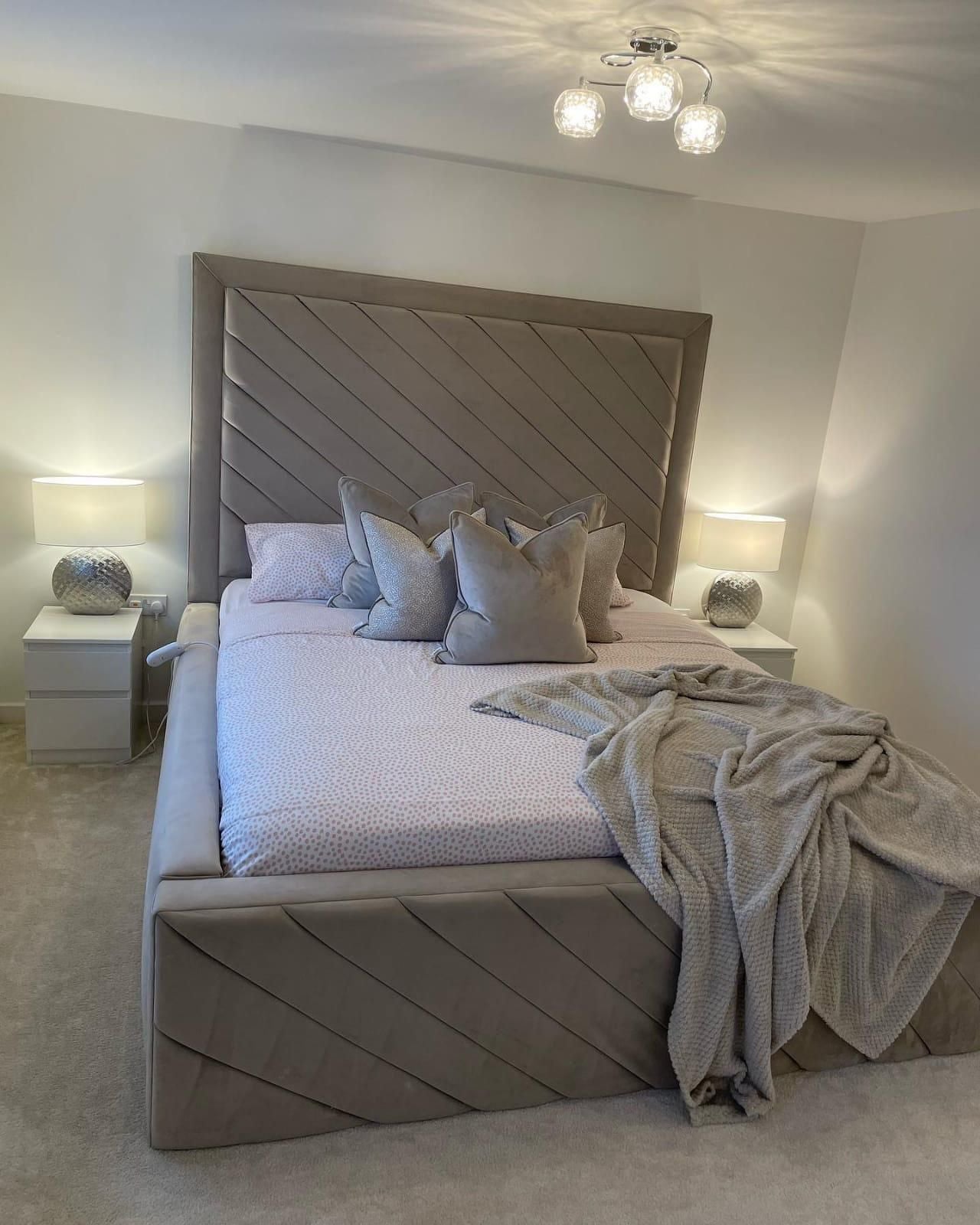 Arrow line Bed - Image 3
