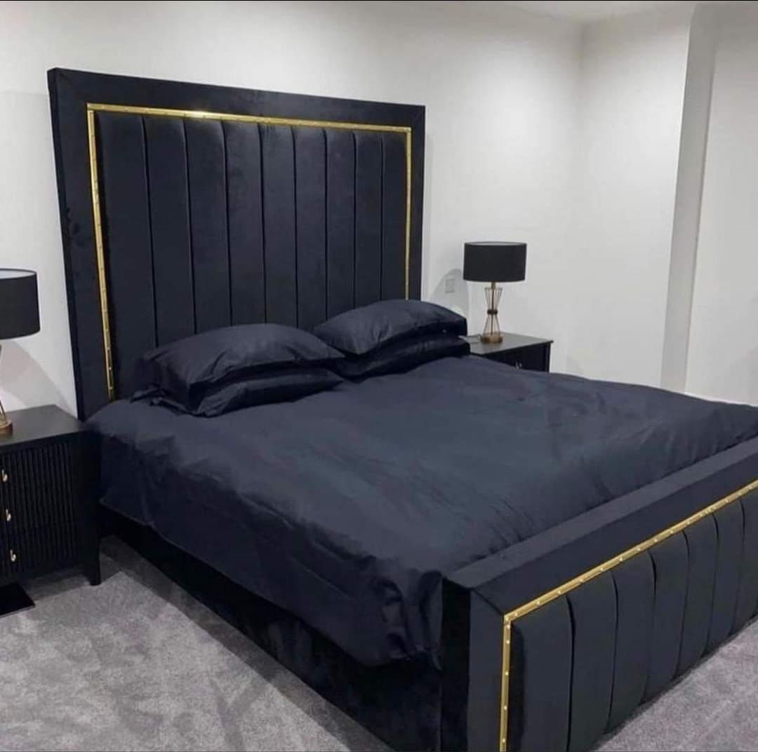 luxury Bed With Gold / Silver Strip