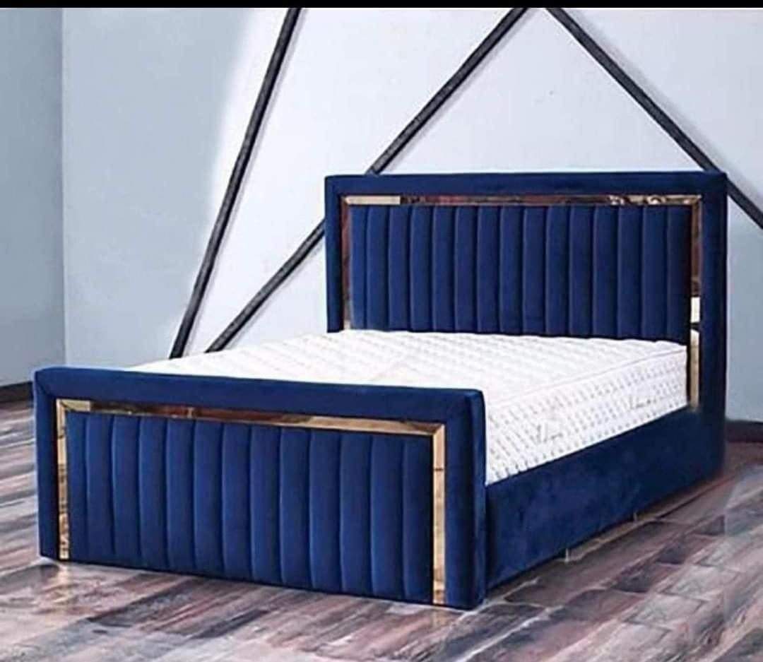 luxury Bed With Gold / Silver Strip