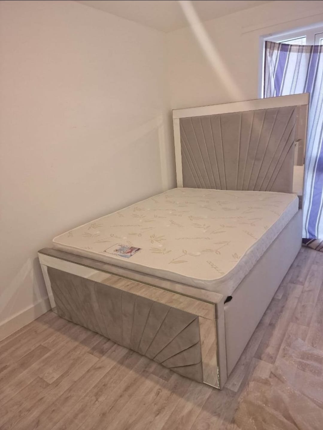 Mirror Bed - Image 5